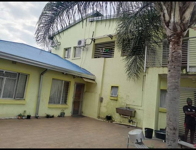 11 BEDROOM HOUSE FOR SALE IN PRETORIA WEST